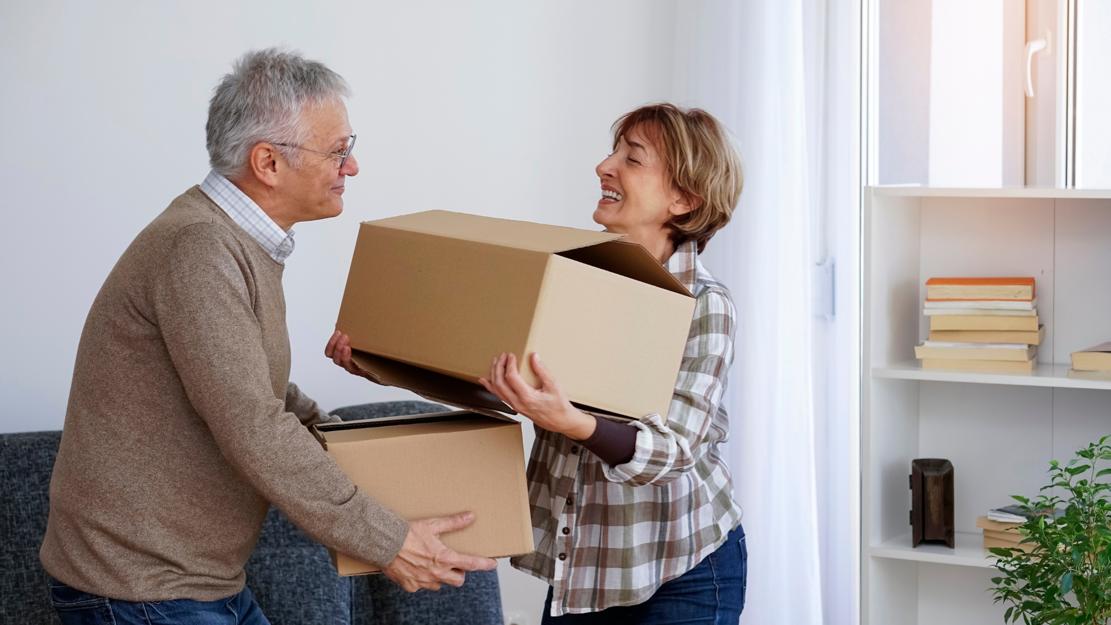 How to Ease the Transition into Senior Living for Your Parent